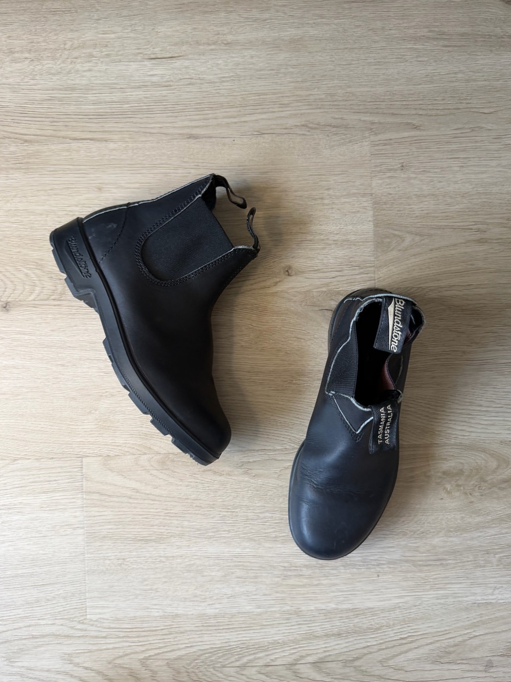 Black leather blundstone boots - Picture 2 of 6